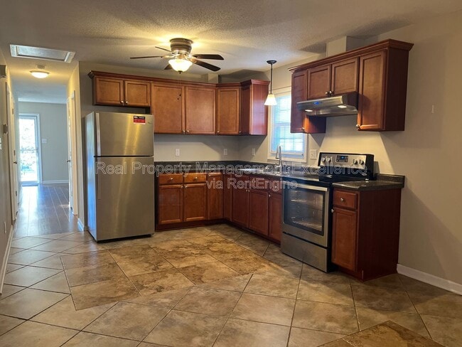 Foto del edificio - 709 S Webb St