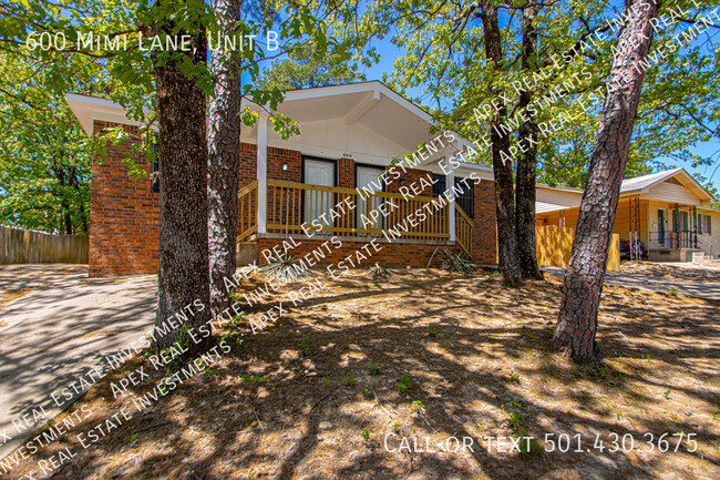 Building Photo - 600 Mimi Ln