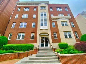Building Photo - 2114 N St NW