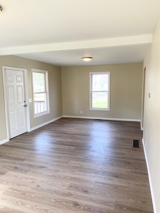 172 Falconer St Unit 1, Jamestown, NY 14701 Apartments in Jamestown