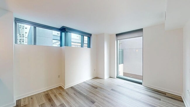 Interior Photo - 399 Fremont