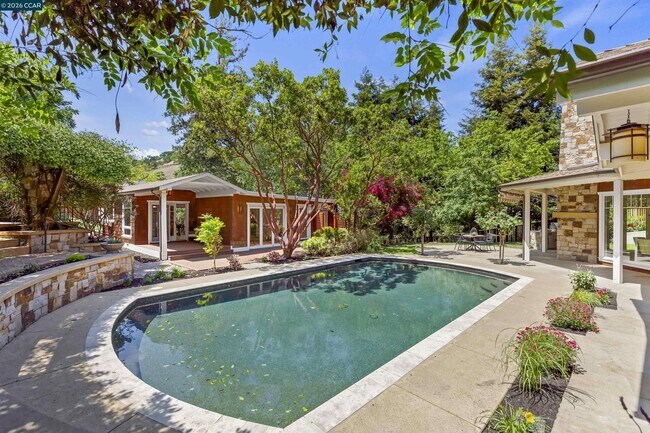 Foto del edificio - 1754 Reliez Valley Rd