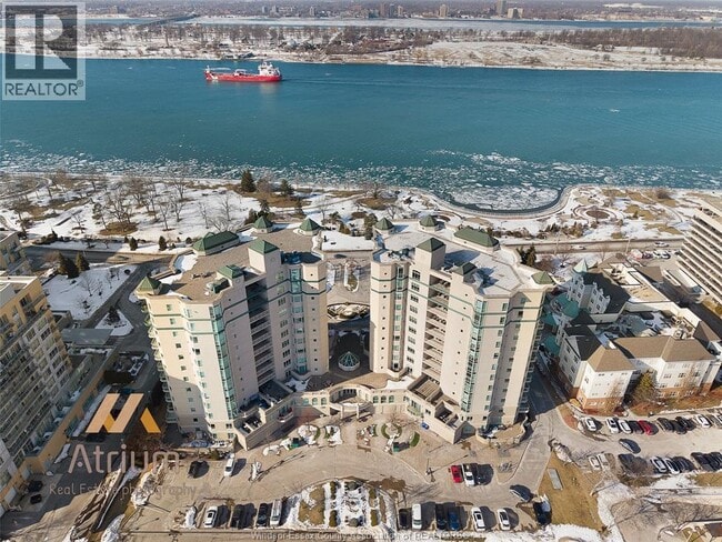 Building Photo - 5055 Riverside Dr E