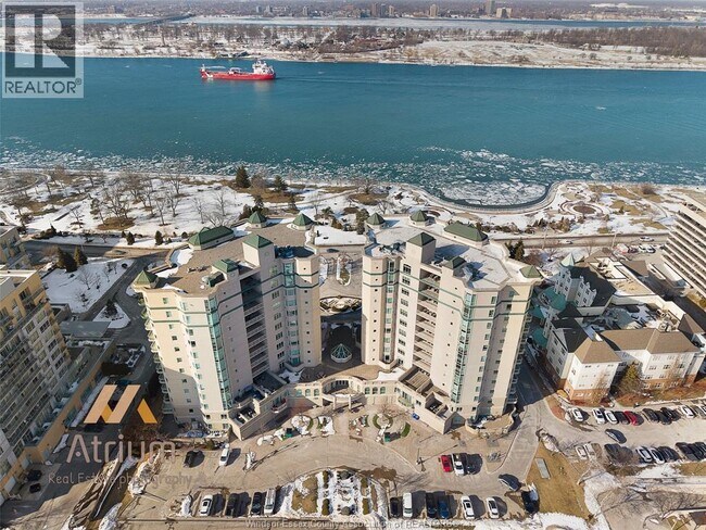 Photo du bâtiment - 5055 Riverside Dr E