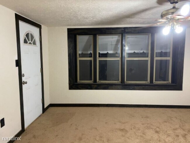 Building Photo - 3 br, 1 bath House - 510 N Spiece Ave