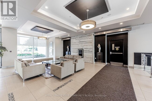 Building Photo - 75 S Town Centre Blvd