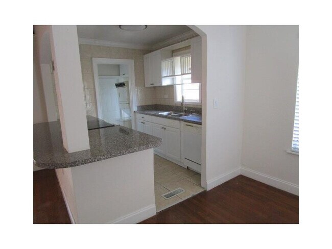 Foto del edificio - 4565 N Ocean Dr