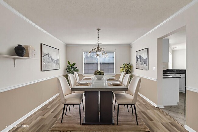 Foto del edificio - 3136 Sacramento Dr