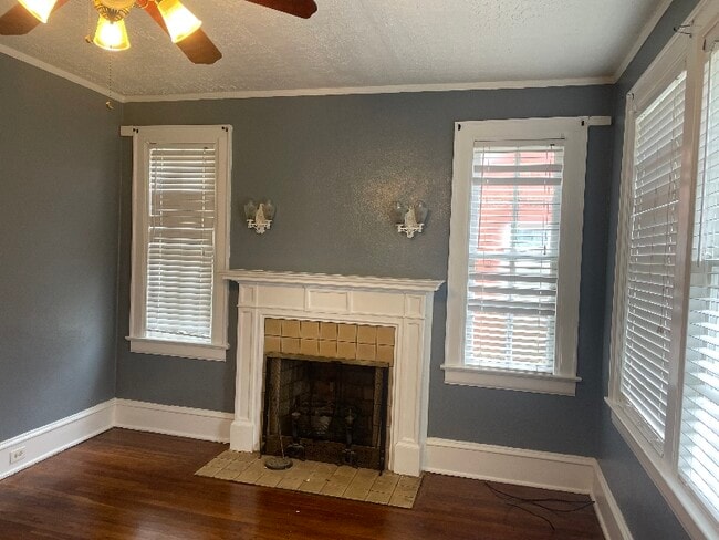 Building Photo - 438 Earl Pl