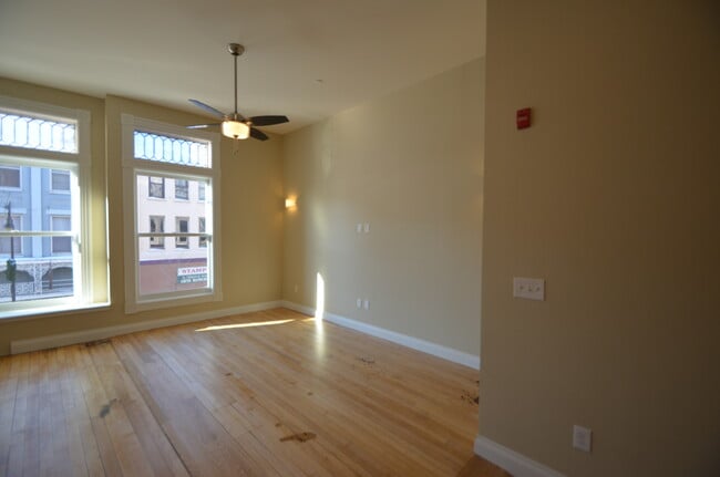 Living Area - 207 4th St S
