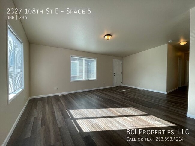 Building Photo - 2327 108th St E