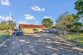 Building Photo - 2374 Sunrise Dr