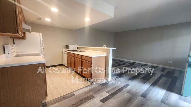 Foto del edificio - 1225 W Prospect Rd