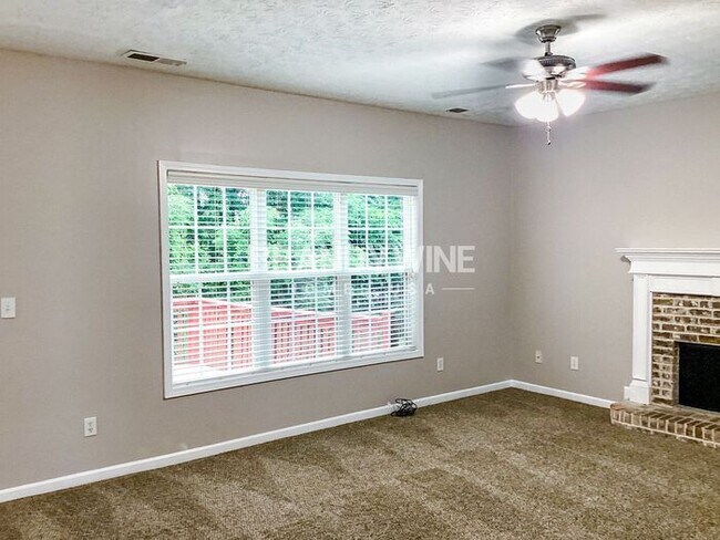 Foto del edificio - Impressive and Spacious 6BR! Can't be missed!