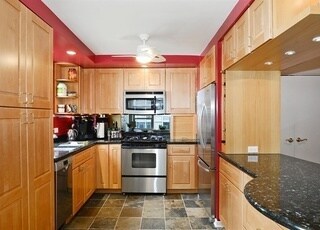 Foto del edificio - 253 E Delaware Pl