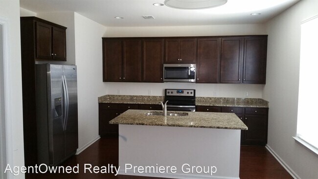 Foto del edificio - 3 br, 2.5 bath House - 178 Basket Grass Lane