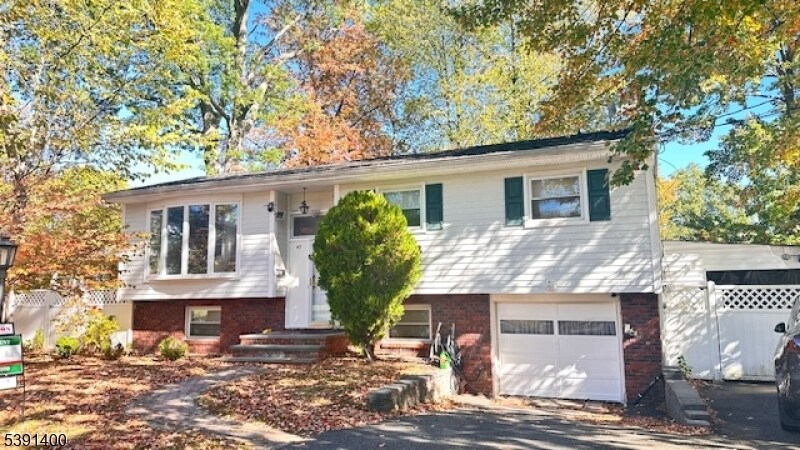 Primary Photo - 42 Belleville Rd