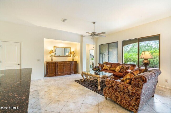 Foto del edificio - 3980 N 164th Dr