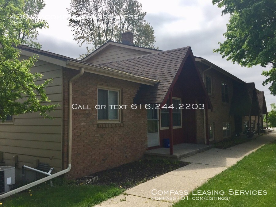 Primary Photo - 430 Macomb Ave NW