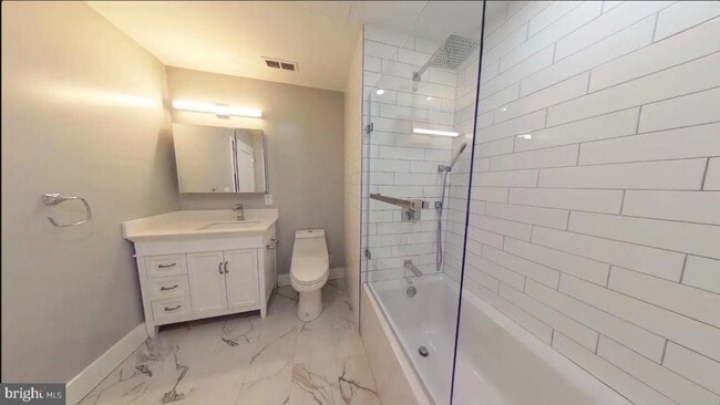 Foto del edificio - 150 S Independence Mall W