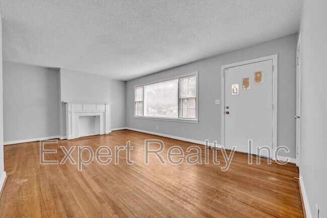 Foto del edificio - 920 Parkway Dr