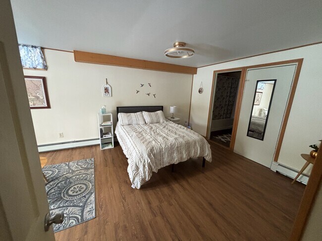 Foto del edificio - 615 June St