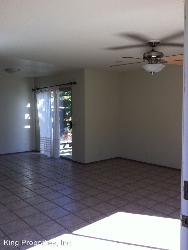 Foto del edificio - 3 br, 2 bath House - 624 Robin Place