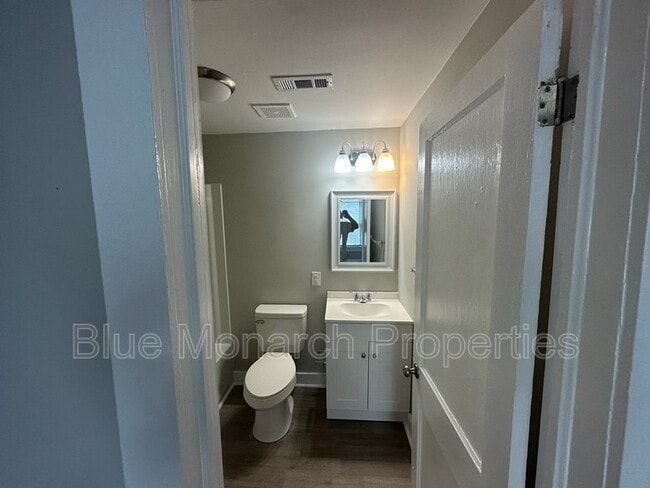 Photo - 5249 Clearwater Lake Rd Apartment