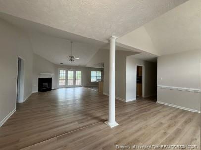 Foto del edificio - 460 Bristlecone Dr