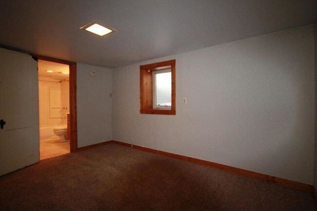 Building Photo - 1124 4th Ave N