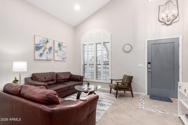 Building Photo - 9696 E Sheena Dr