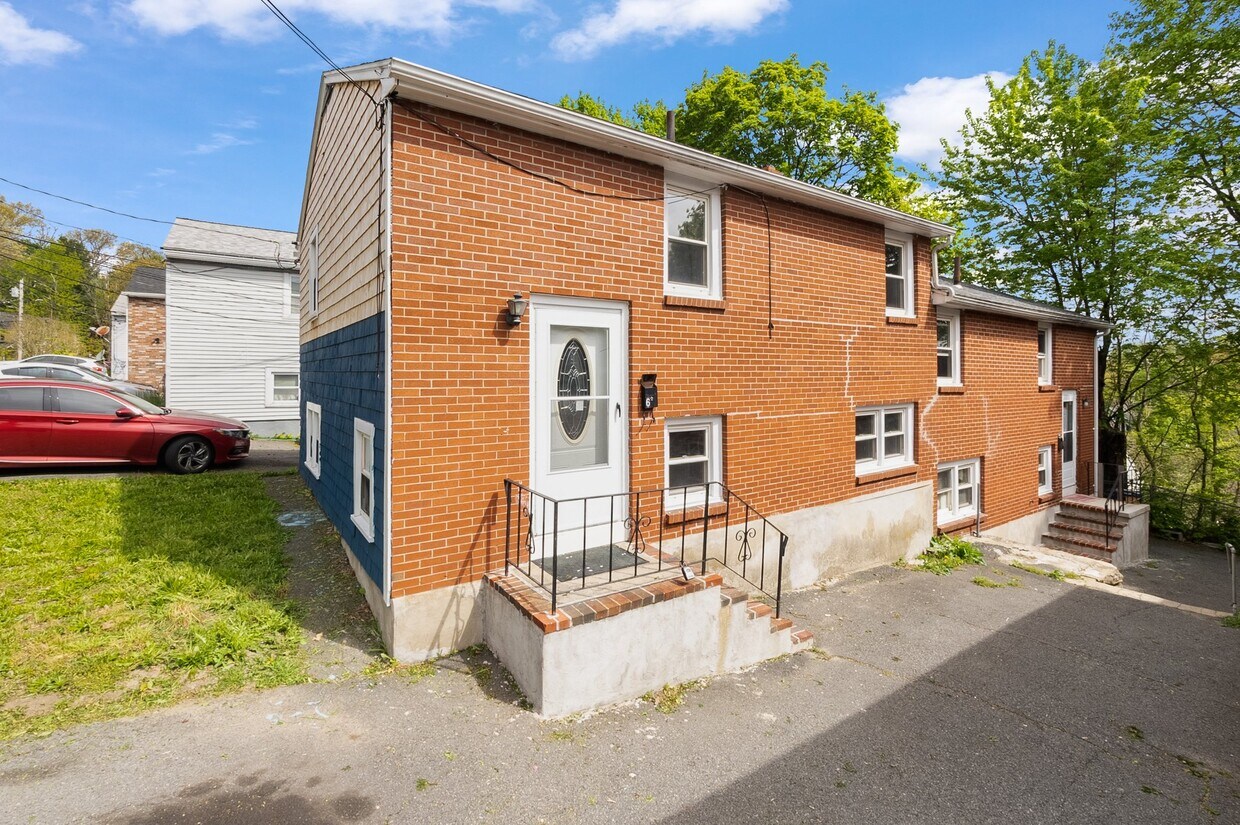 Primary Photo - 6 Maynard St