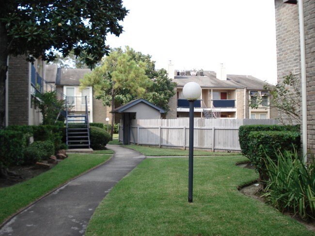 Foto del edificio - 8201 Richmond Ave.