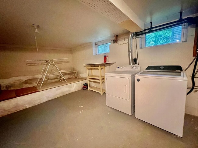 Foto del edificio - 130 Harrison Ave