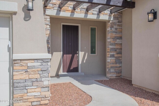 Foto del edificio - 3883 Heartland Lp