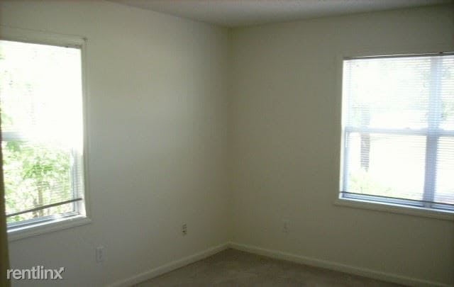 Building Photo - 4 br, 4 bath Condo - 1440 Collegeview Ave