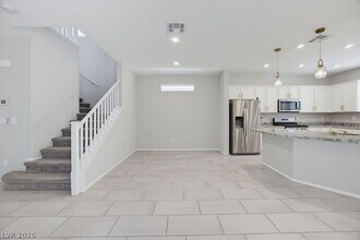 Building Photo - 10661 Sariah Skye Ave