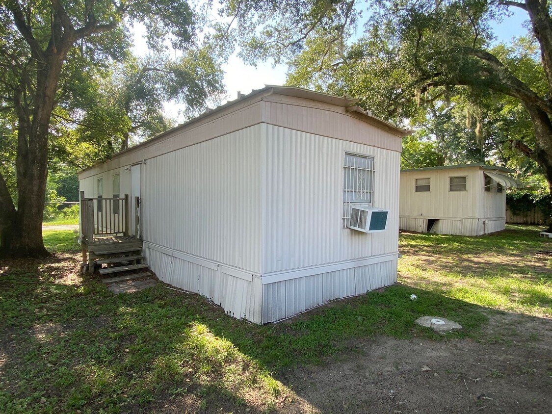 Primary Photo - 1121 S Christiana Ave Apopka FL 32703