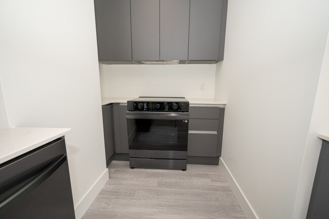 Photo du bâtiment - Beautiful New 2 Bed 2 Bath