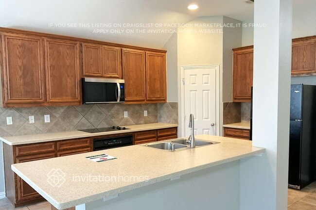 Building Photo - 1014 Spinnaker Dr