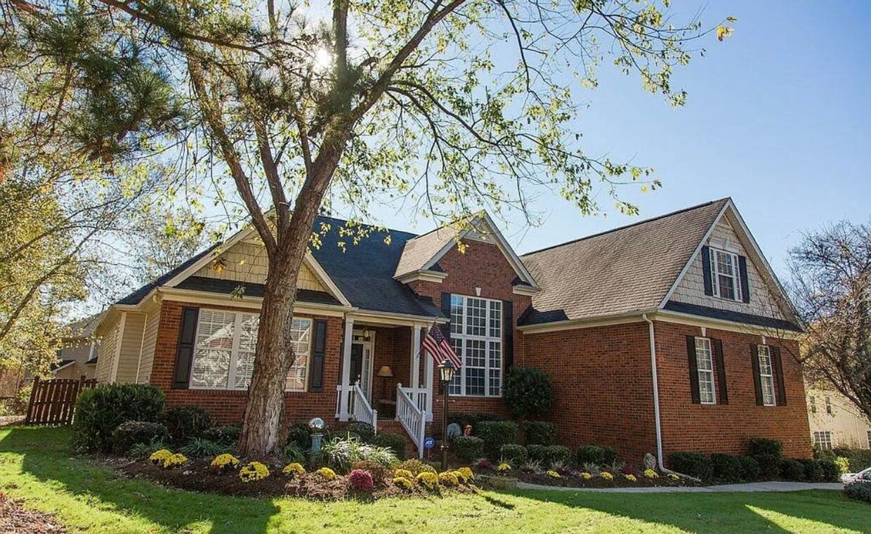 Primary Photo - Stunning Lake Carolina Home