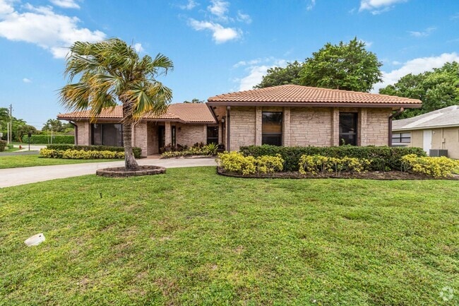Building Photo - 21920 Holly Tree Way
