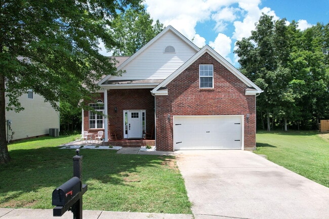 Foto del edificio - 3120 Pin Oaks Cir NE