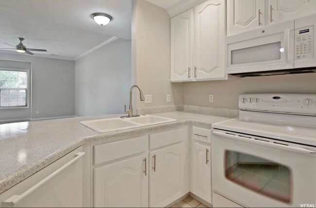 Building Photo - 3745 S 700 E