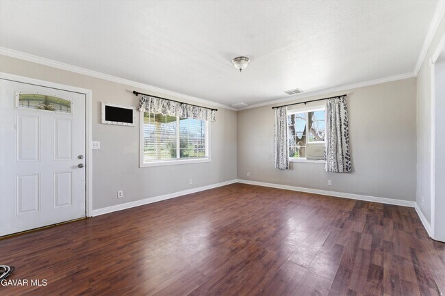 Foto del edificio - 13237 E Ave W 8