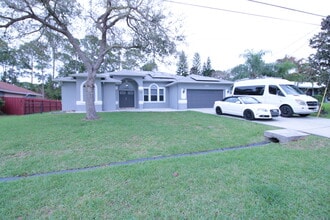 Building Photo - 2957 SW Collings Dr