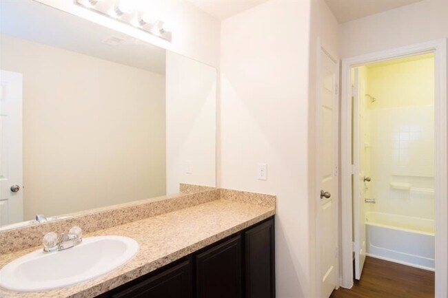 Foto del edificio - 12002 Jillian Crossing Dr