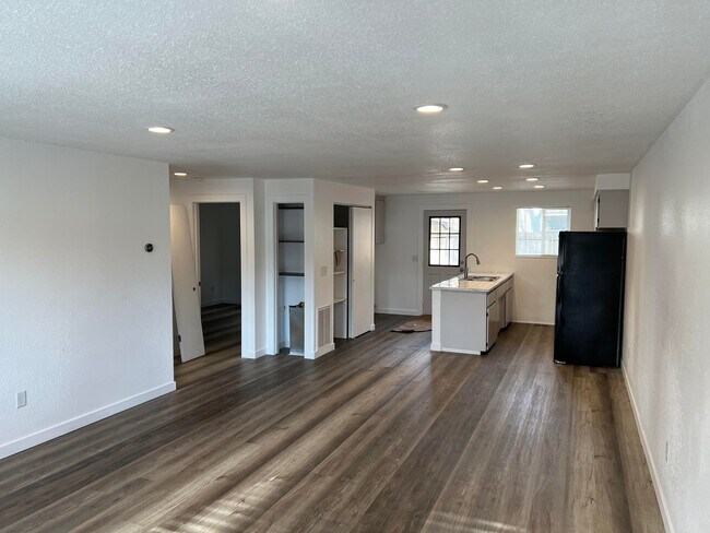 Foto del edificio - 2809 N Honeysuckle Dr