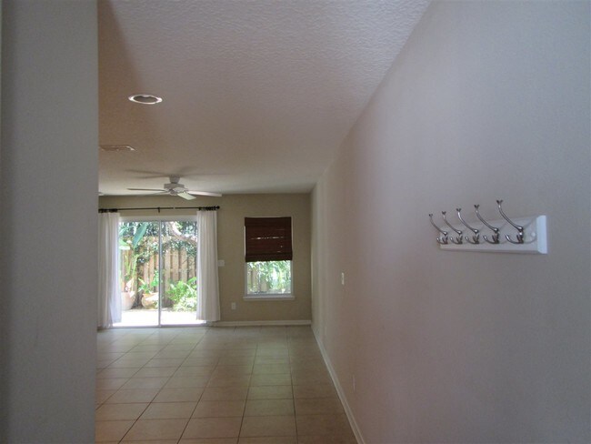 Foto del edificio - 308 Islander Cir