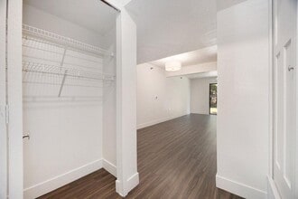 Building Photo - Byron Lakes Apartments